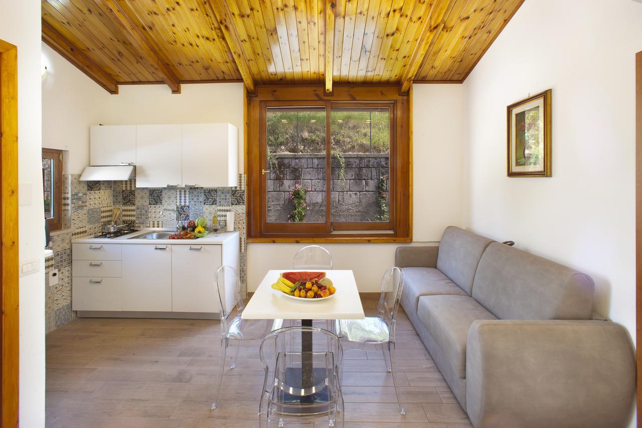 Appartamento Degli Ulivi 2 ซานตาเญลโล ภายนอก รูปภาพ